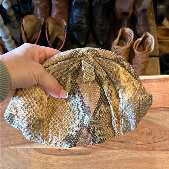 Snake Skin Vintage Clutch - Picture 6 of 6